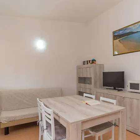 Ferienhaus Stelle Marine - Rei217 By Interhome